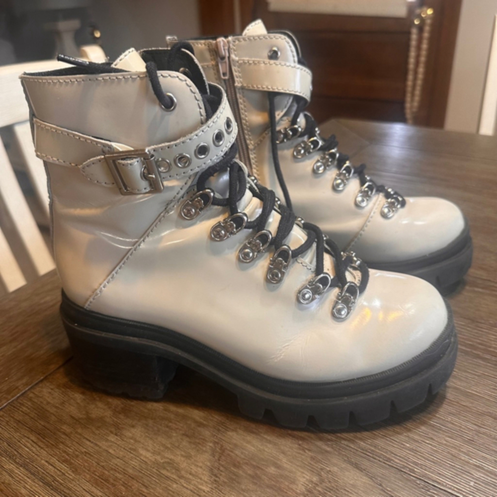 Women's Jeffry Campbell Patent Leather Combat Boots, Size 7.5 M‎ Beige